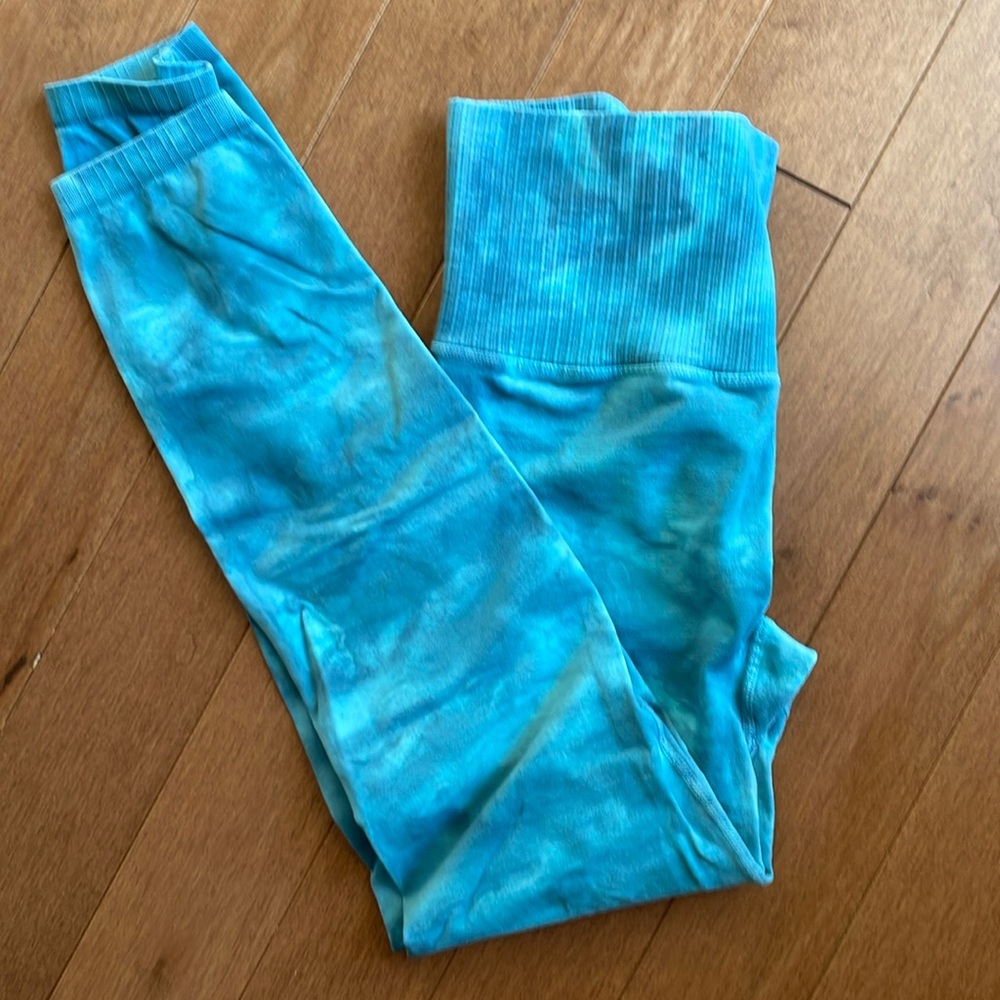Size M Good Karma Free People  7/8 Leggings
